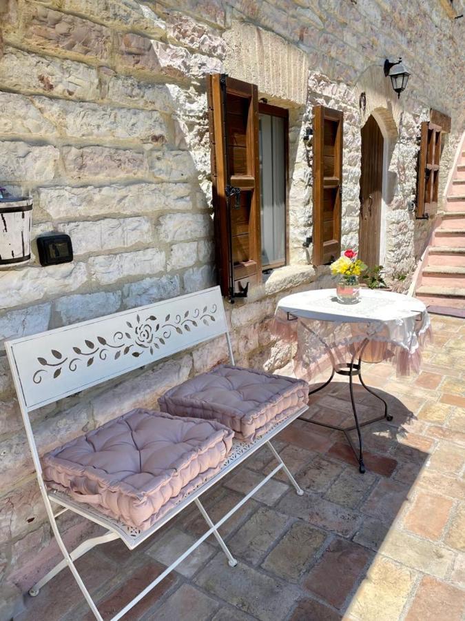B&B Il Poggetto Serra SantʼAbbondio Extérieur photo